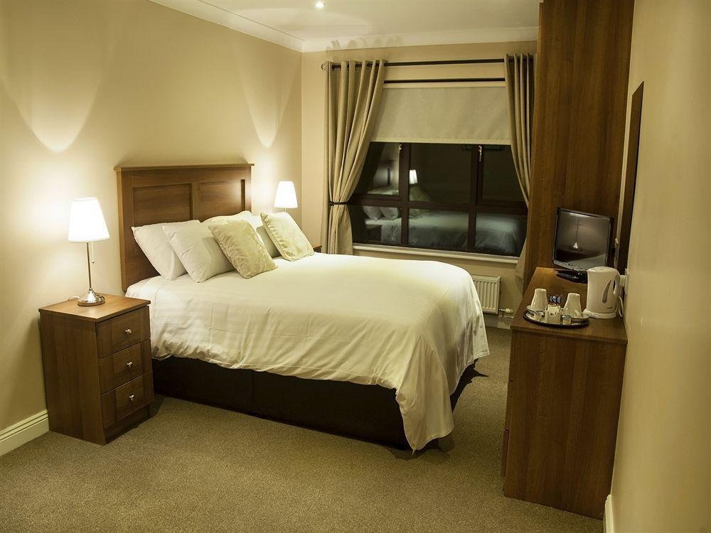 Hillview House Hotel Lusk Kültér fotó