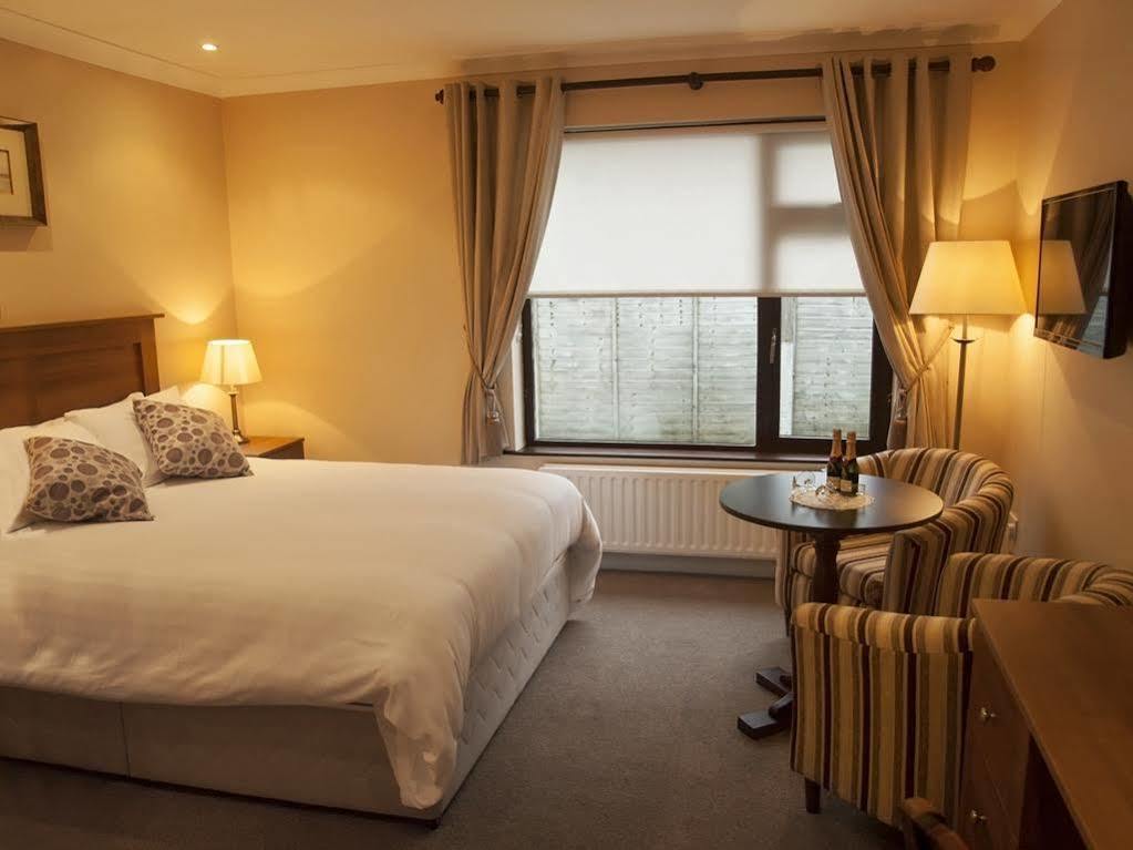 Hillview House Hotel Lusk Kültér fotó