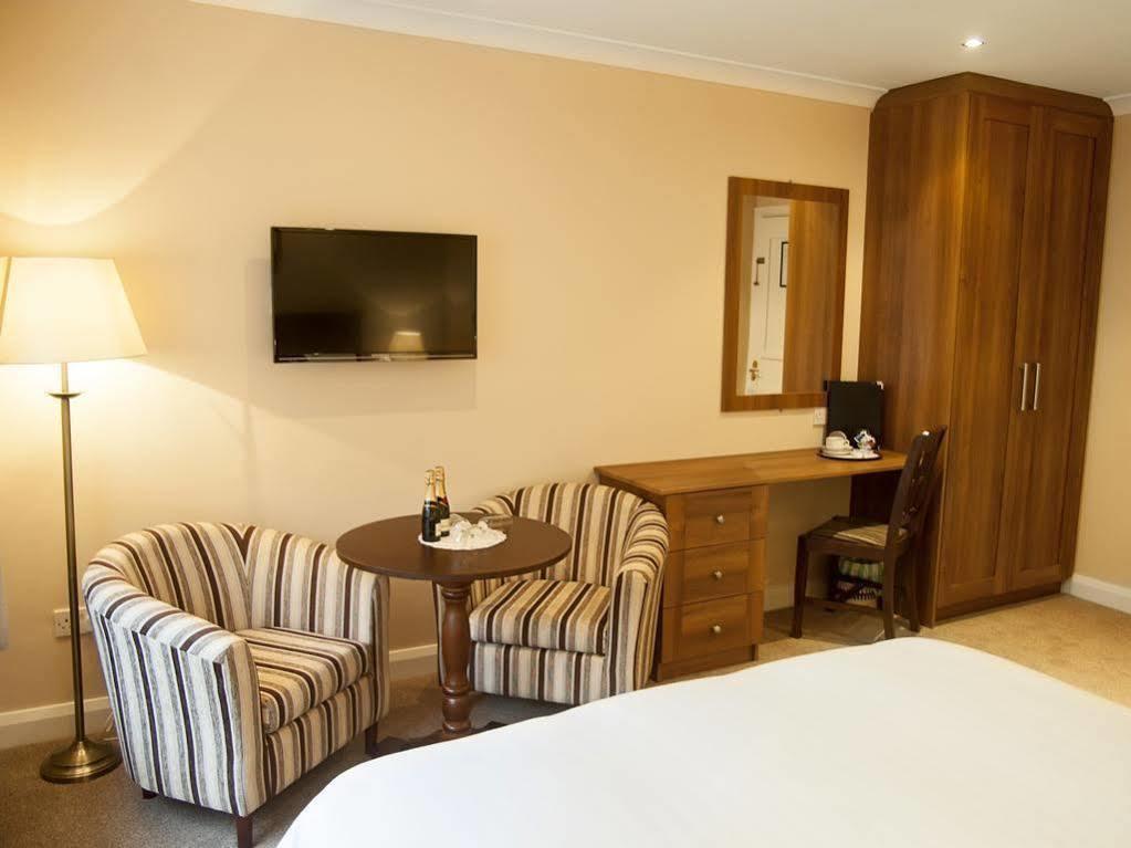 Hillview House Hotel Lusk Kültér fotó